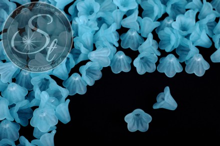 20 Stk. hellblaue Acryl-Blüten frosted 15mm-31