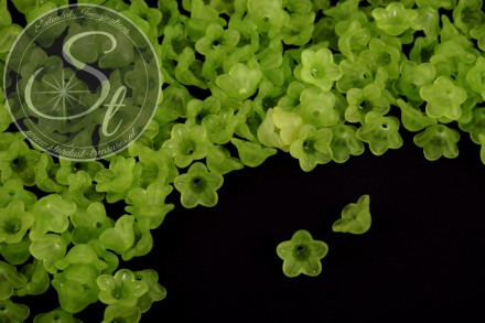 20 Stk. grüne Acryl-Blüten frosted 13mm-31