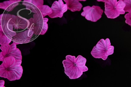 5 Stk. pinke Acryl-Blüten frosted 33mm-31