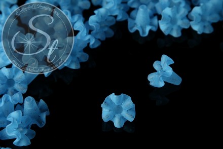 5 Stk. blaue Acryl-Blüten frosted 20mm-31