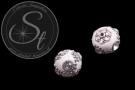 2 Stk. handgemachte hellgraue indonesische Perlen ~20mm-20